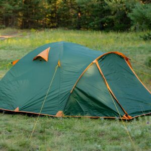Туристическая палатка, двухслойная, 2-3 местная